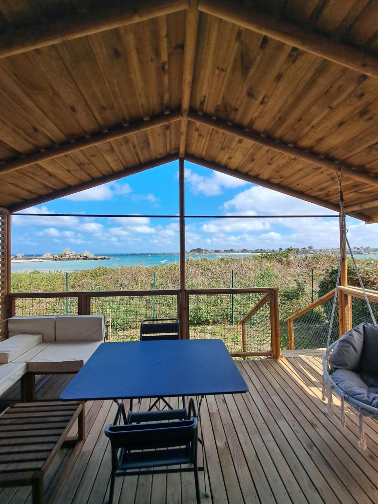 Camping De La Cote Des Legendes Brignogan-Plages Habitación foto